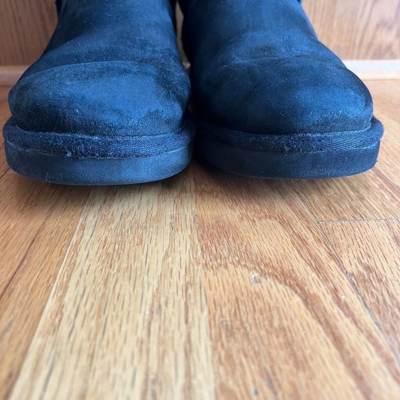 UGG Meadow‎ Short Boots Women's Black 11 Round Toe Sheepskin Lining - Picture 12 of 12